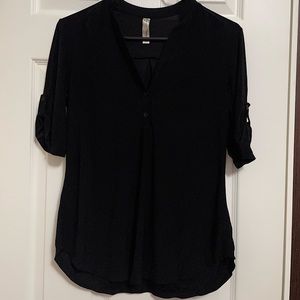 Woman’s S  black blouse